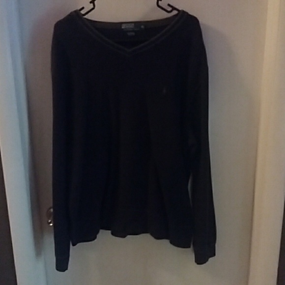 Older Navy blue longed sleeved sweatshirt - Picture 4 of 4